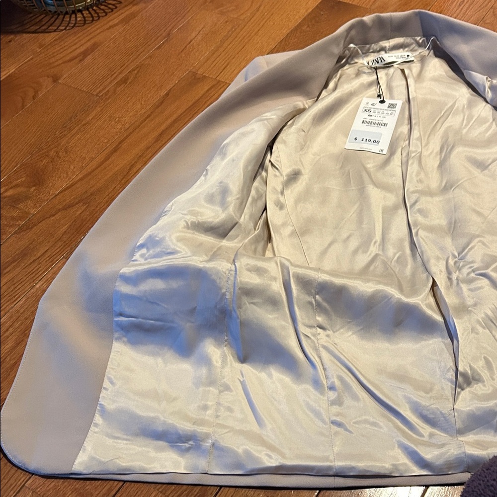 Zara Classic Tan Blazer - Picture 5 of 8